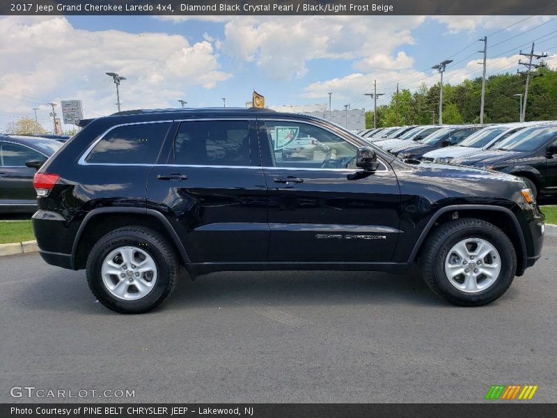 Diamond Black Crystal Pearl / Black/Light Frost Beige 2017 Jeep Grand Cherokee Laredo 4x4