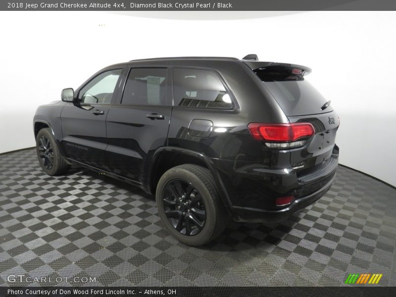 Diamond Black Crystal Pearl / Black 2018 Jeep Grand Cherokee Altitude 4x4