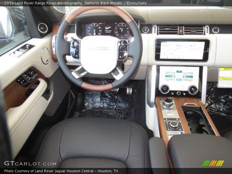 Dashboard of 2019 Range Rover Autobiography