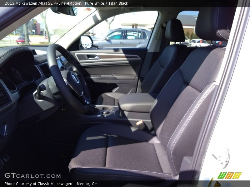 Pure White / Titan Black 2019 Volkswagen Atlas SE R-Line 4Motion