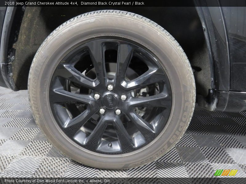 Diamond Black Crystal Pearl / Black 2018 Jeep Grand Cherokee Altitude 4x4