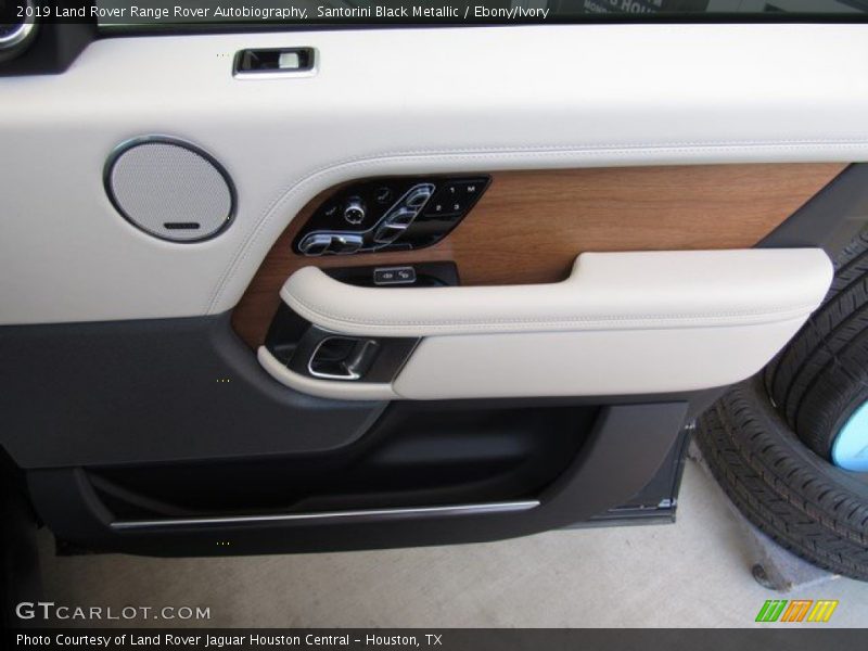 Door Panel of 2019 Range Rover Autobiography
