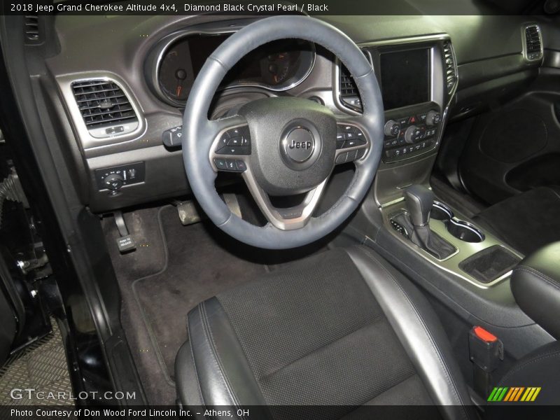 Diamond Black Crystal Pearl / Black 2018 Jeep Grand Cherokee Altitude 4x4