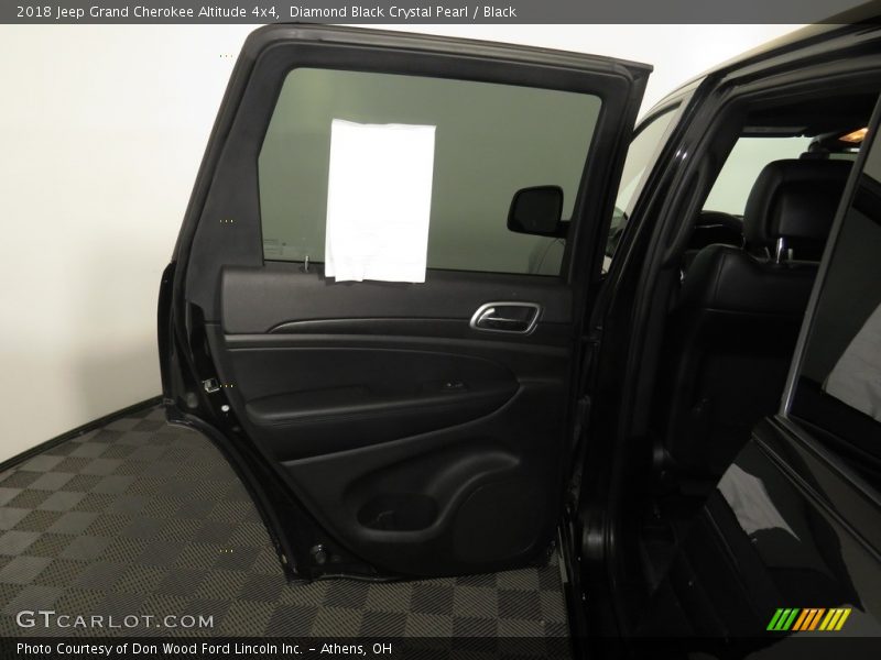 Diamond Black Crystal Pearl / Black 2018 Jeep Grand Cherokee Altitude 4x4