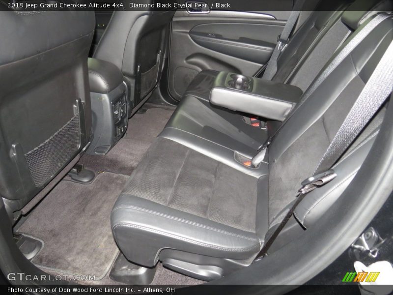 Diamond Black Crystal Pearl / Black 2018 Jeep Grand Cherokee Altitude 4x4