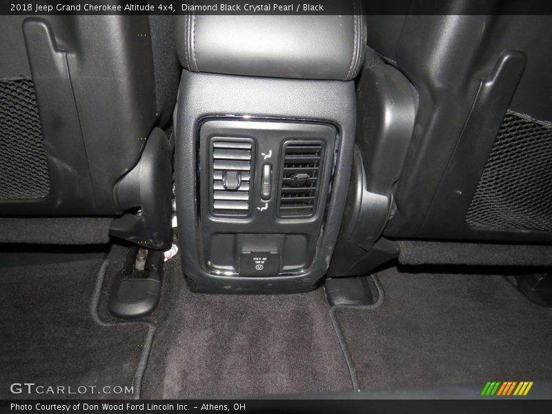 Diamond Black Crystal Pearl / Black 2018 Jeep Grand Cherokee Altitude 4x4