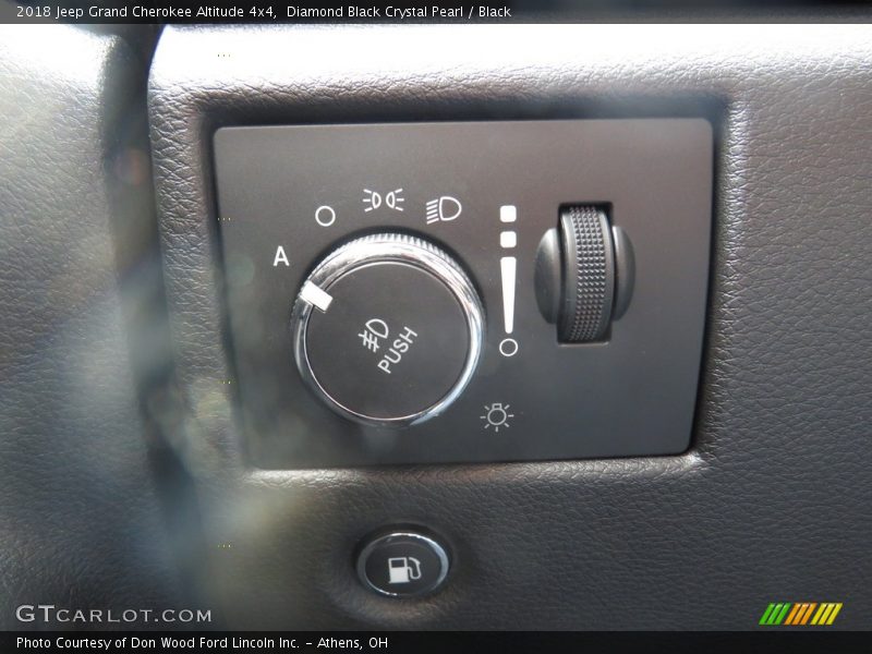 Diamond Black Crystal Pearl / Black 2018 Jeep Grand Cherokee Altitude 4x4