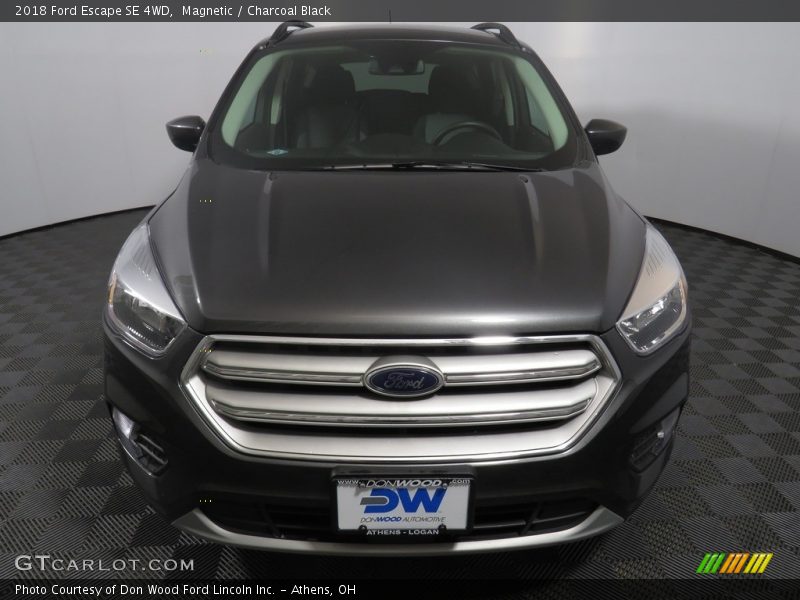 Magnetic / Charcoal Black 2018 Ford Escape SE 4WD