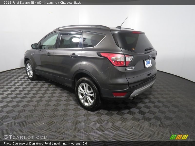 Magnetic / Charcoal Black 2018 Ford Escape SE 4WD