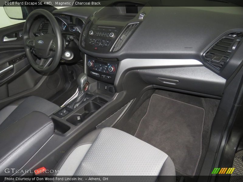 Magnetic / Charcoal Black 2018 Ford Escape SE 4WD