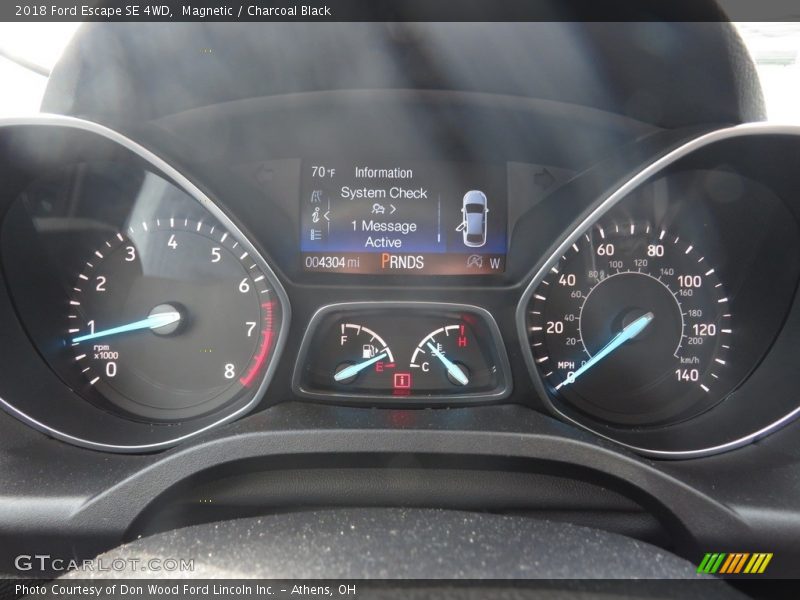 Magnetic / Charcoal Black 2018 Ford Escape SE 4WD