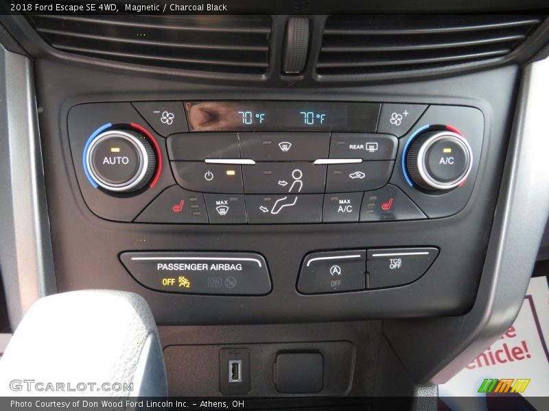 Magnetic / Charcoal Black 2018 Ford Escape SE 4WD
