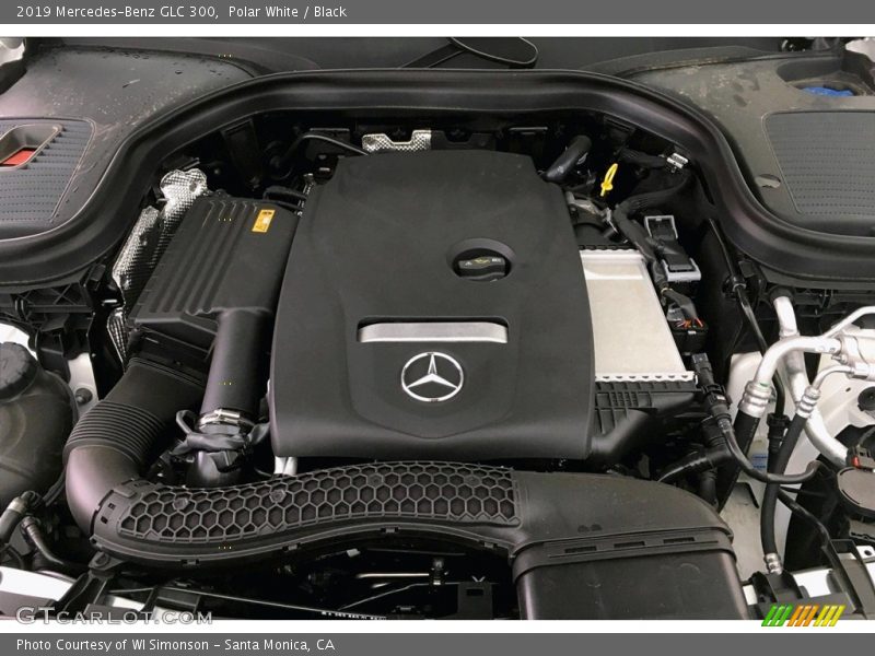 Polar White / Black 2019 Mercedes-Benz GLC 300