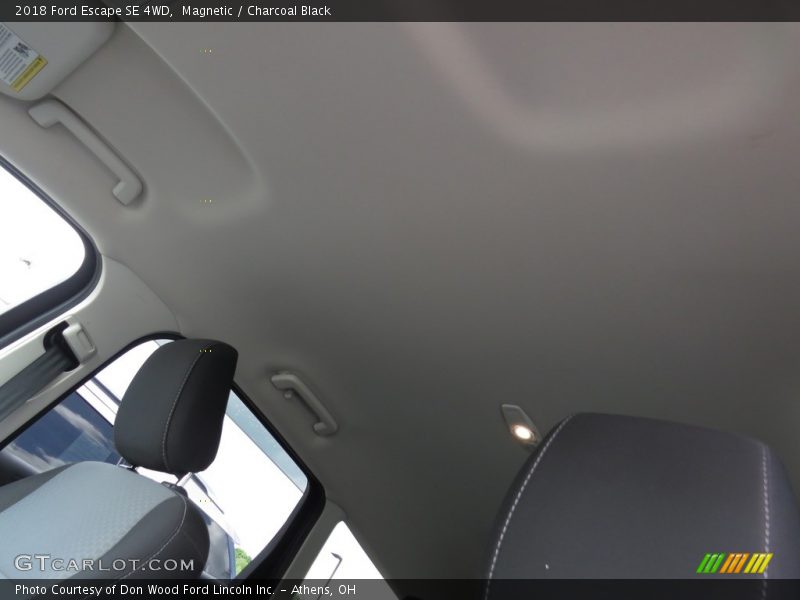 Magnetic / Charcoal Black 2018 Ford Escape SE 4WD