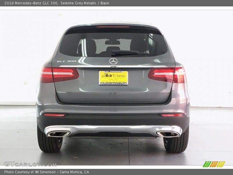 Selenite Grey Metallic / Black 2019 Mercedes-Benz GLC 300