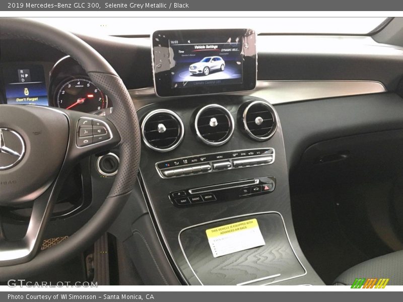 Selenite Grey Metallic / Black 2019 Mercedes-Benz GLC 300