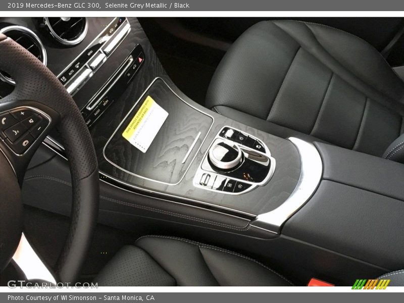 Selenite Grey Metallic / Black 2019 Mercedes-Benz GLC 300