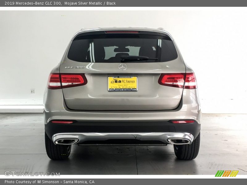 Mojave Silver Metallic / Black 2019 Mercedes-Benz GLC 300