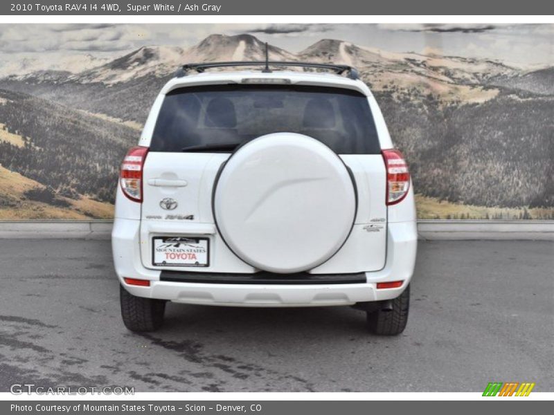 Super White / Ash Gray 2010 Toyota RAV4 I4 4WD