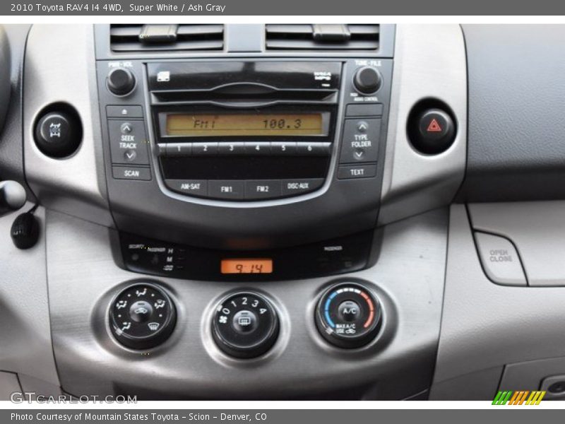 Super White / Ash Gray 2010 Toyota RAV4 I4 4WD