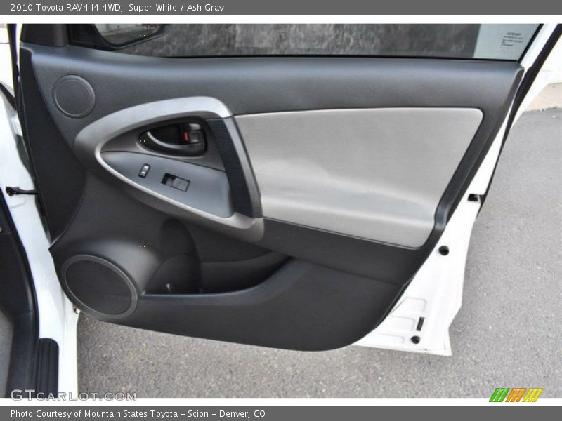 Super White / Ash Gray 2010 Toyota RAV4 I4 4WD