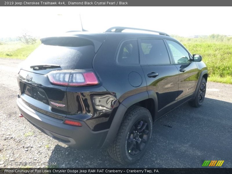 Diamond Black Crystal Pearl / Black 2019 Jeep Cherokee Trailhawk 4x4