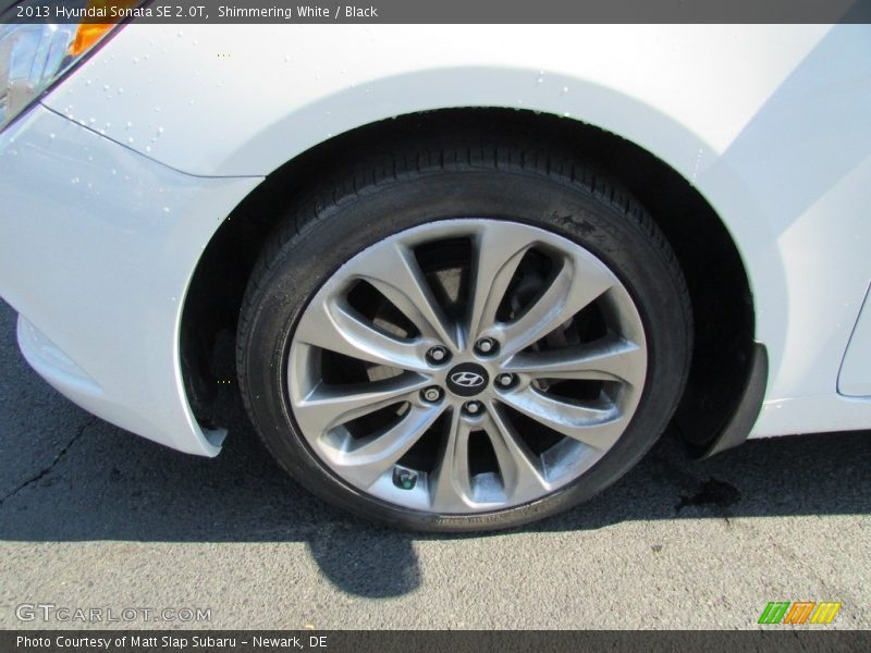 Shimmering White / Black 2013 Hyundai Sonata SE 2.0T