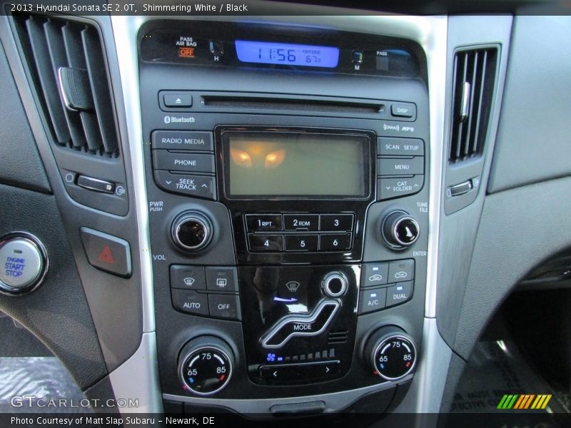Shimmering White / Black 2013 Hyundai Sonata SE 2.0T