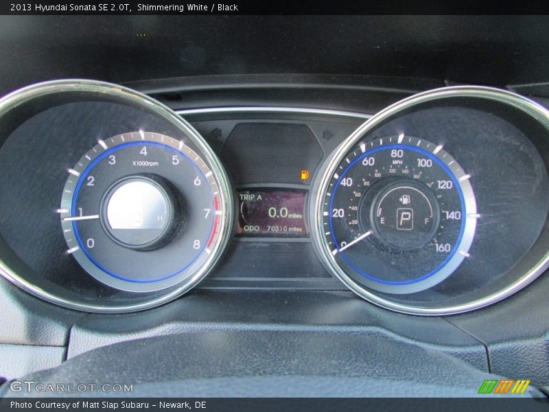 Shimmering White / Black 2013 Hyundai Sonata SE 2.0T