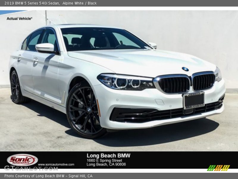 Alpine White / Black 2019 BMW 5 Series 540i Sedan
