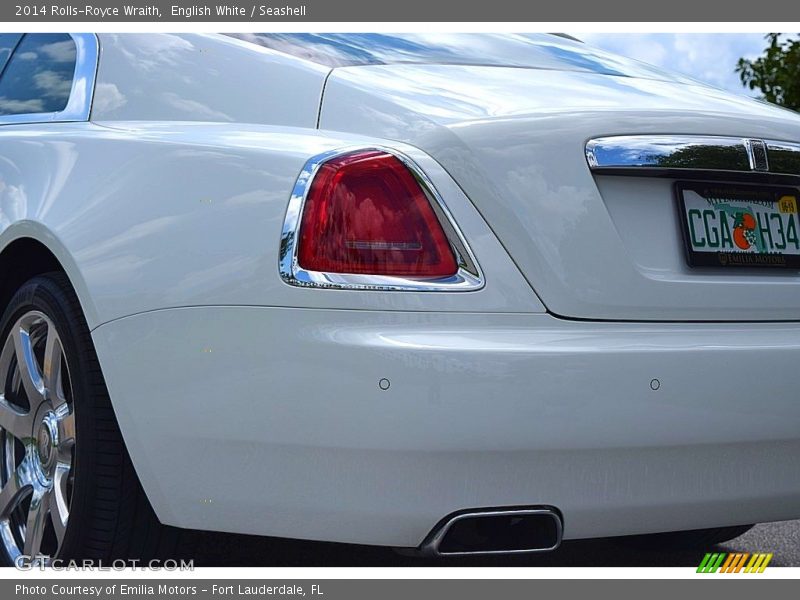 English White / Seashell 2014 Rolls-Royce Wraith