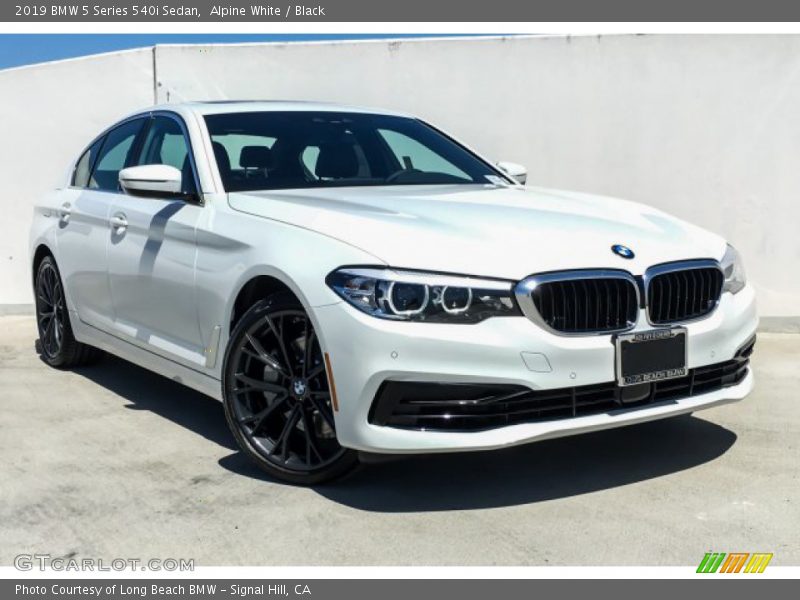 Alpine White / Black 2019 BMW 5 Series 540i Sedan