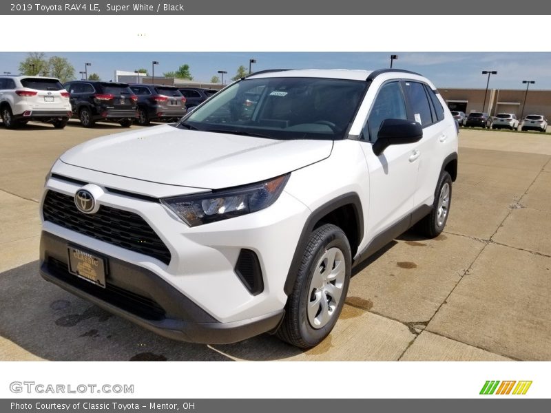 Super White / Black 2019 Toyota RAV4 LE