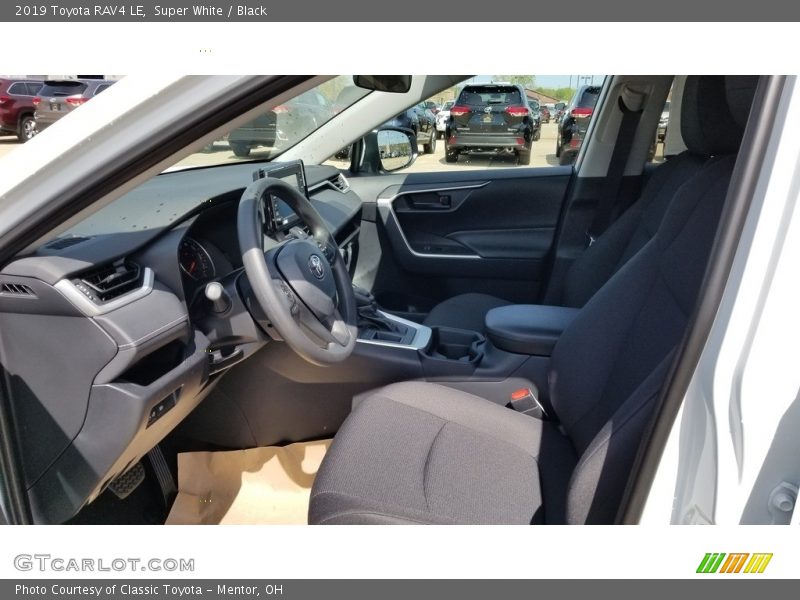 Super White / Black 2019 Toyota RAV4 LE