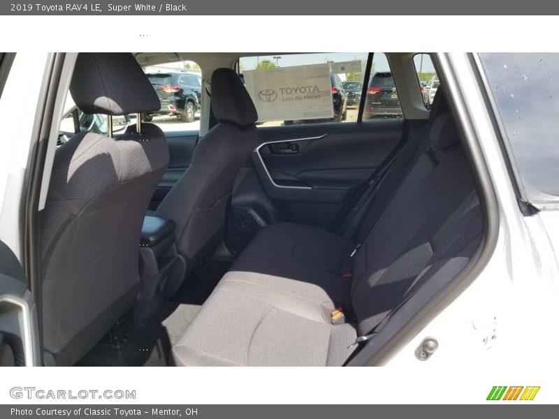Super White / Black 2019 Toyota RAV4 LE