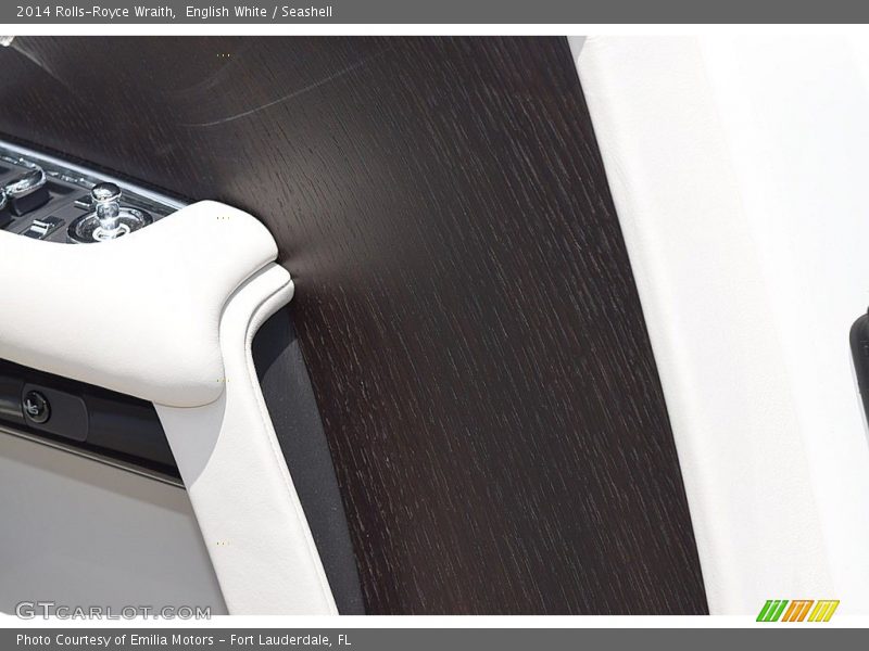 English White / Seashell 2014 Rolls-Royce Wraith