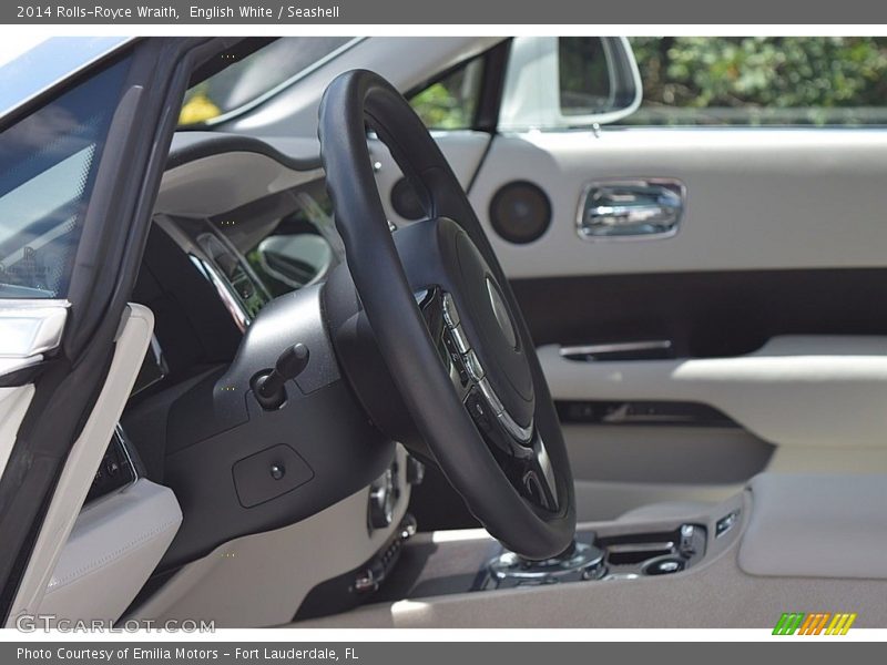 English White / Seashell 2014 Rolls-Royce Wraith