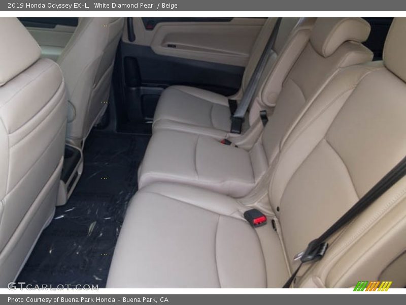 White Diamond Pearl / Beige 2019 Honda Odyssey EX-L