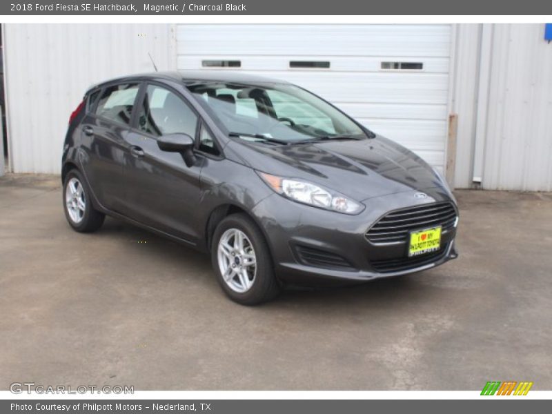 Magnetic / Charcoal Black 2018 Ford Fiesta SE Hatchback