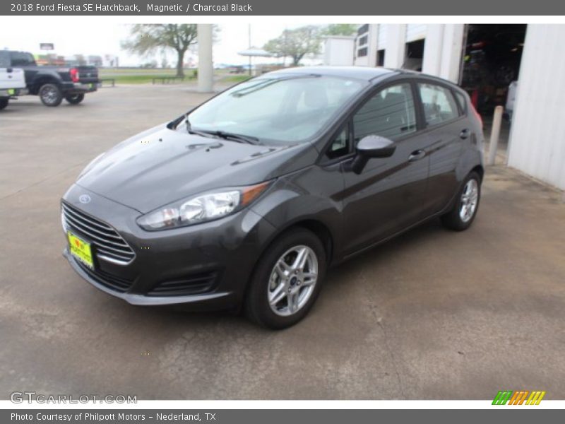 Magnetic / Charcoal Black 2018 Ford Fiesta SE Hatchback