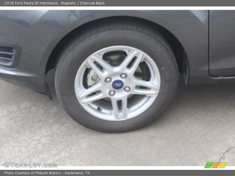 Magnetic / Charcoal Black 2018 Ford Fiesta SE Hatchback