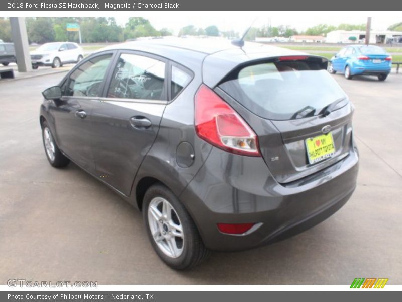 Magnetic / Charcoal Black 2018 Ford Fiesta SE Hatchback