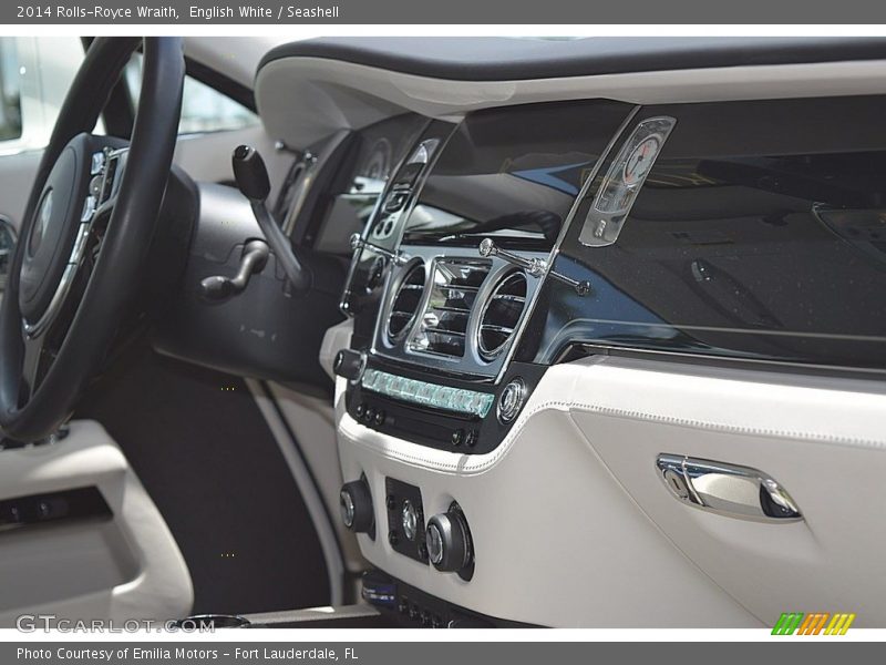 Dashboard of 2014 Wraith 