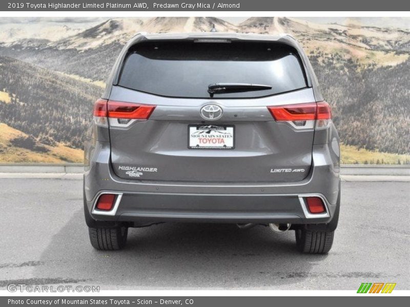 Predawn Gray Mica / Almond 2019 Toyota Highlander Limited Platinum AWD