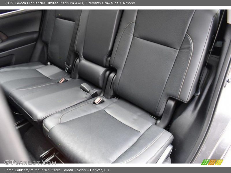 Predawn Gray Mica / Almond 2019 Toyota Highlander Limited Platinum AWD
