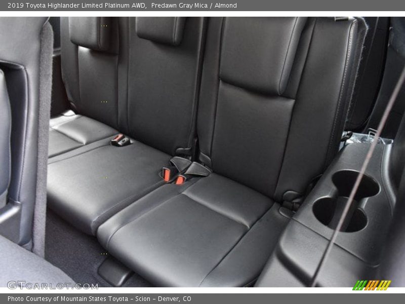 Predawn Gray Mica / Almond 2019 Toyota Highlander Limited Platinum AWD