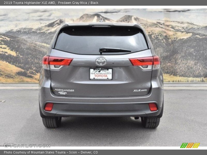 Predawn Gray Mica / Black 2019 Toyota Highlander XLE AWD