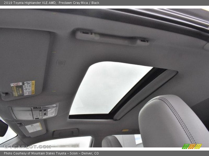 Predawn Gray Mica / Black 2019 Toyota Highlander XLE AWD