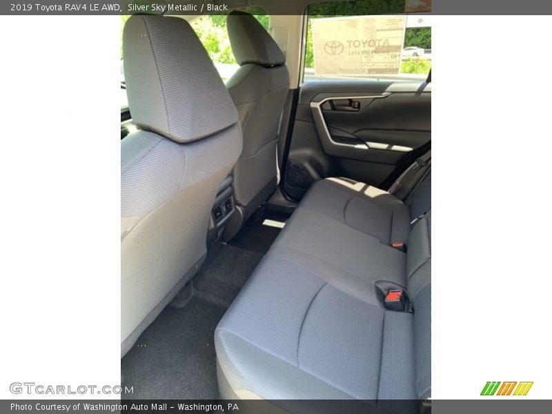 Silver Sky Metallic / Black 2019 Toyota RAV4 LE AWD
