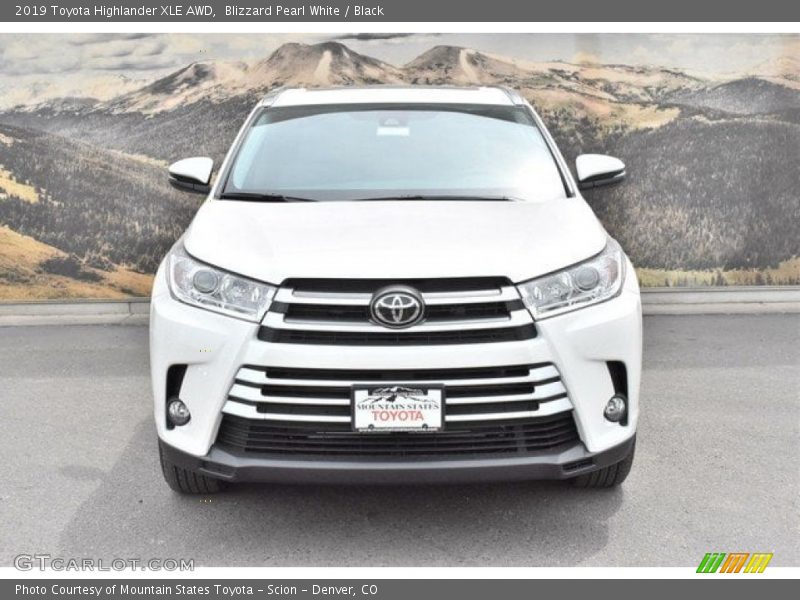 Blizzard Pearl White / Black 2019 Toyota Highlander XLE AWD